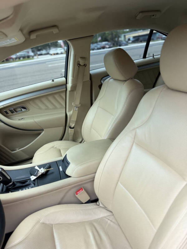2016 Ford Taurus SEL