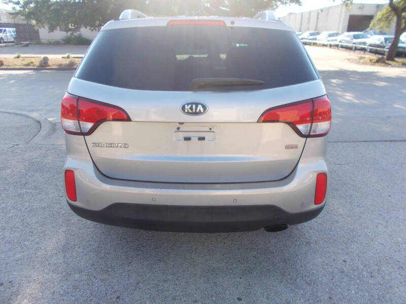 2015 Kia Sorento LX