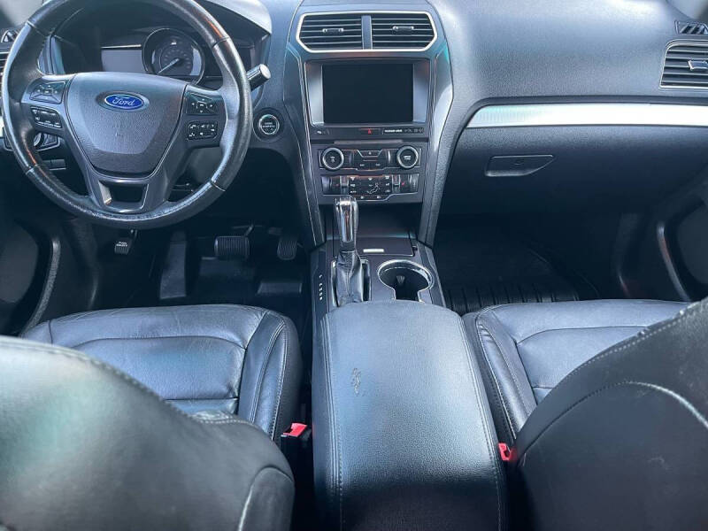 2017 Ford Explorer XLT