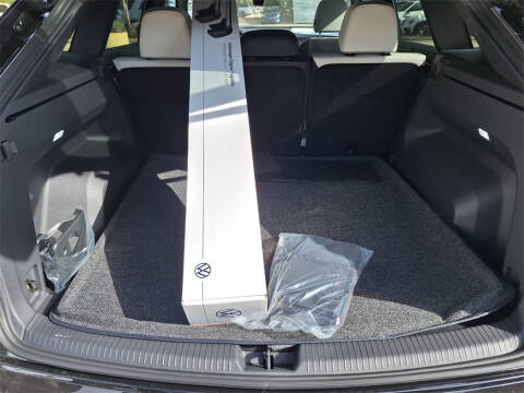 2026 Volkswagen Atlas Cross Sport SEL Premium R-Line 4Motion