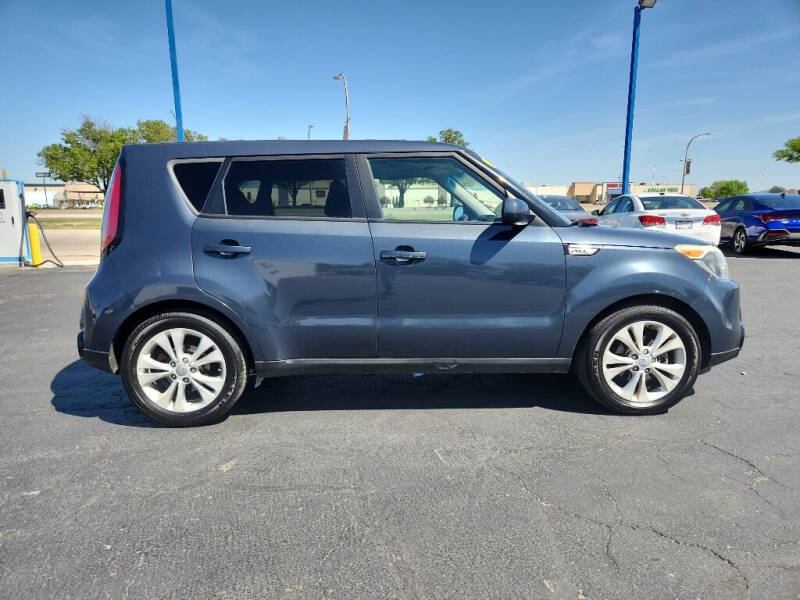 2016 Kia Soul +