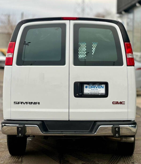 2024 GMC Savana 2500