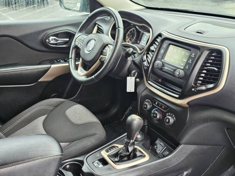 2018 Jeep Cherokee Latitude