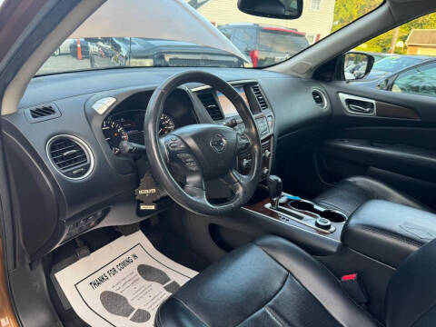 2017 Nissan Pathfinder Platinum