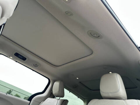 2017 Chrysler Pacifica Hybrid Platinum