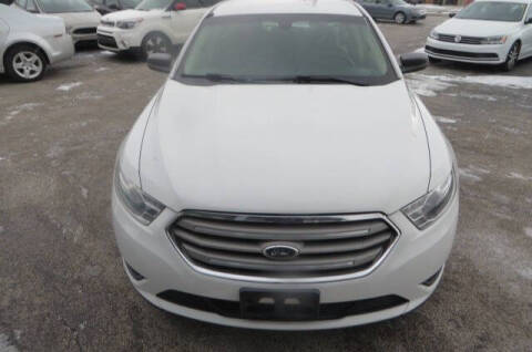 2013 Ford Taurus SE