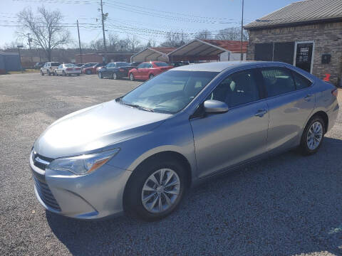 2016 Toyota Camry for sale at VAUGHN'S USED CARS in Guin AL