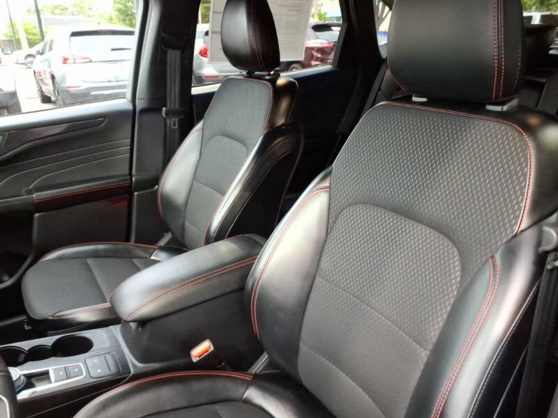 2025 Ford Escape ST-Line
