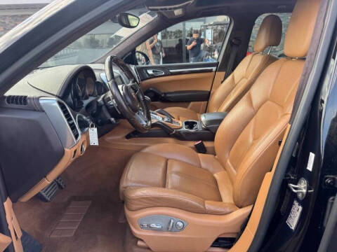 2016 Porsche Cayenne GTS