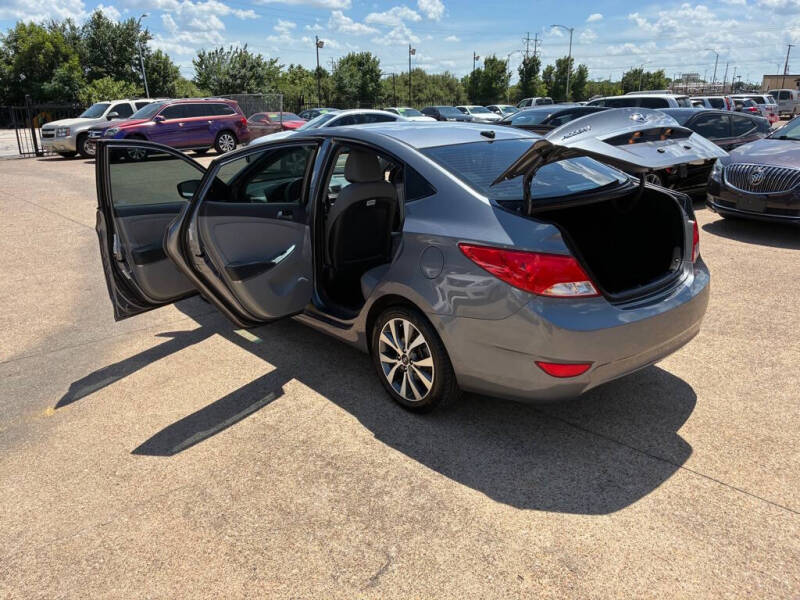 2017 Hyundai Accent SE