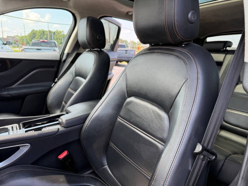 2020 Jaguar F-PACE 30t Prestige