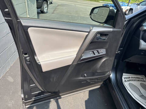 2017 Toyota RAV4 Hybrid XLE