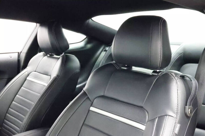 2022 Ford Mustang Mach 1