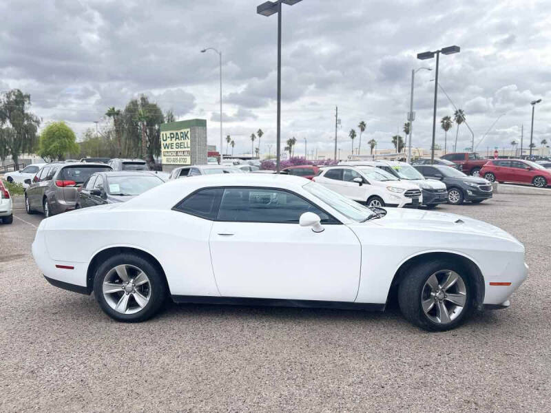 2016 Dodge Challenger SXT