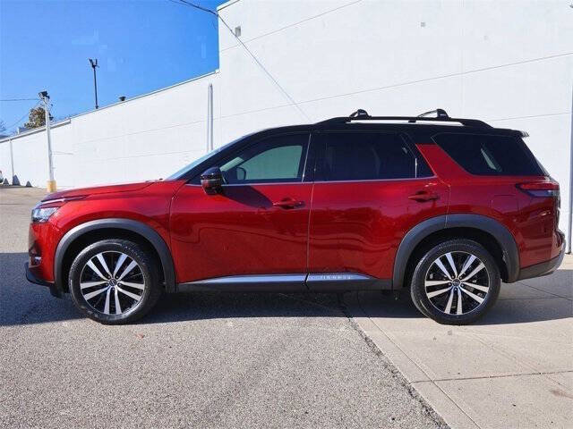 2023 Nissan Pathfinder Platinum