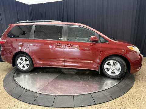 2015 Toyota Sienna LE 8-Passenger