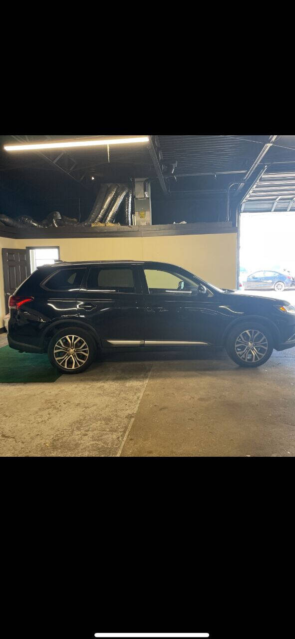 2017 Mitsubishi Outlander for sale at Heavenly Touch Auto Sales Inc in Middletown, NY