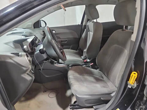 2016 Chevrolet Sonic LT Auto