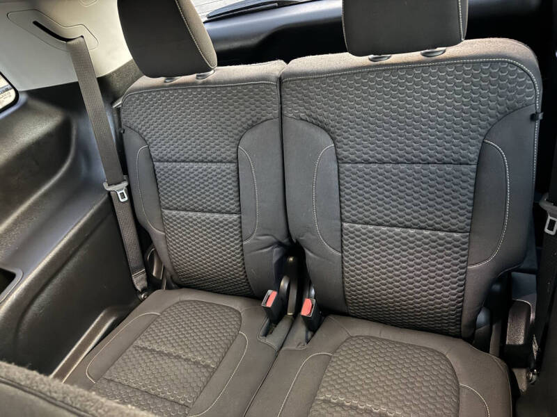 2017 GMC Acadia SLE-2