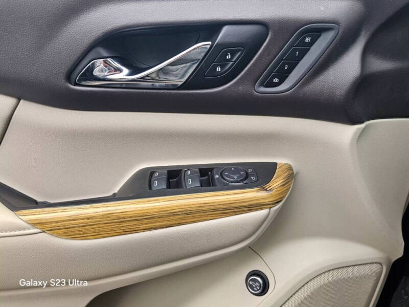 2017 GMC Acadia Denali