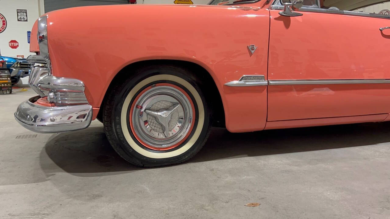 1951 Ford Crown Victoria 42