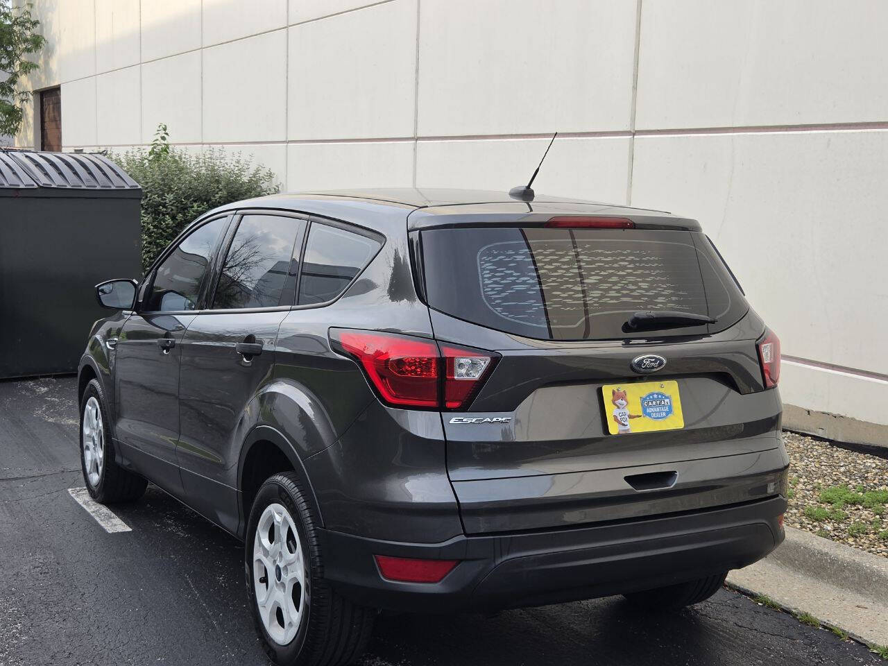 View vehicle photo 5