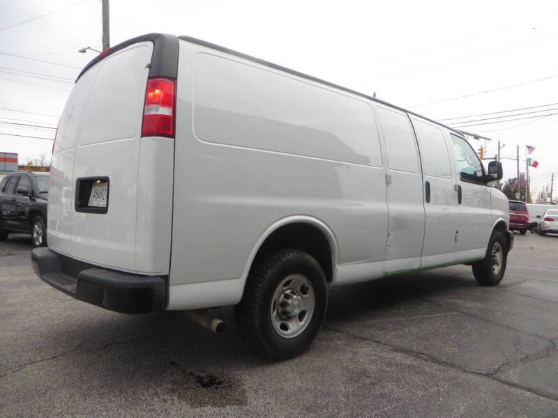 2021 Chevrolet Express 2500