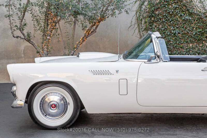 1956 Ford Thunderbird