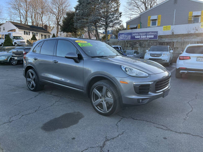 2016 Porsche Cayenne S