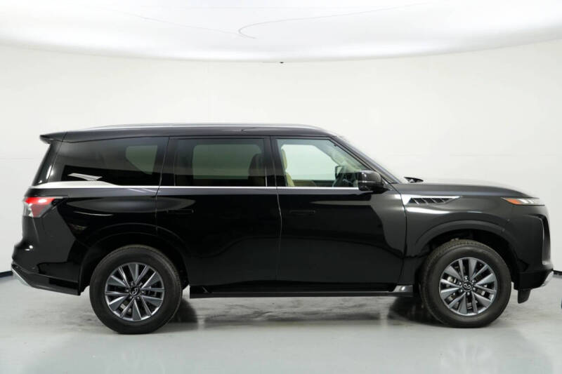 2025 Infiniti QX80 Pure