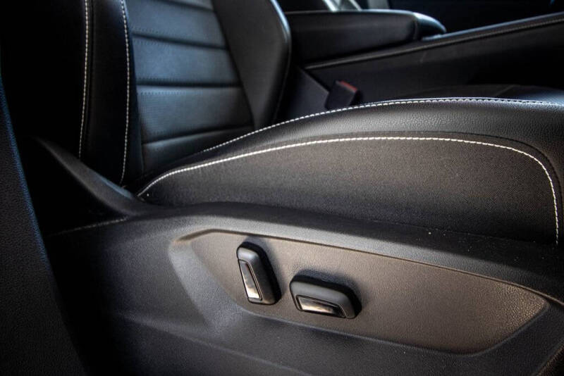 2024 Volkswagen Atlas Cross Sport SEL R-Line 4Motion