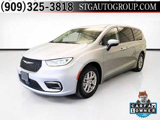 2023 Chrysler Pacifica Touring L