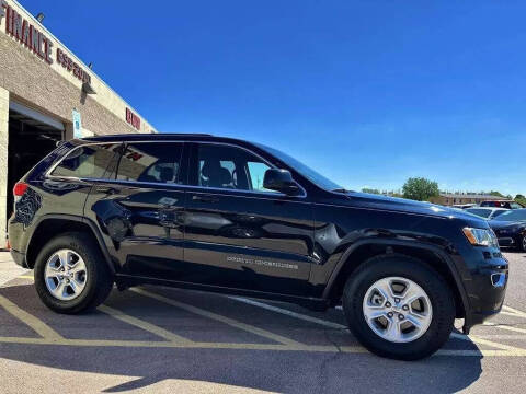 2017 Jeep Grand Cherokee Laredo