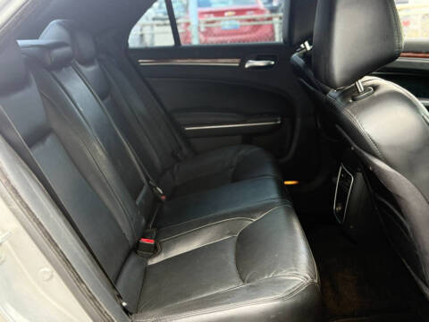 2012 Chrysler 300 Limited