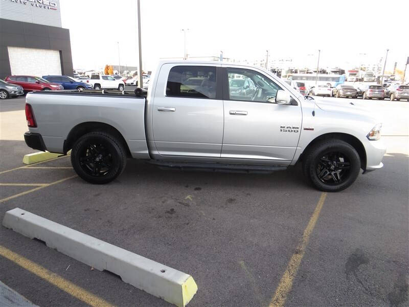 2016 RAM 1500 Sport