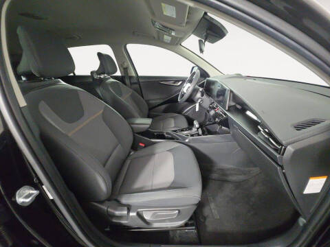 2023 Kia Niro LX