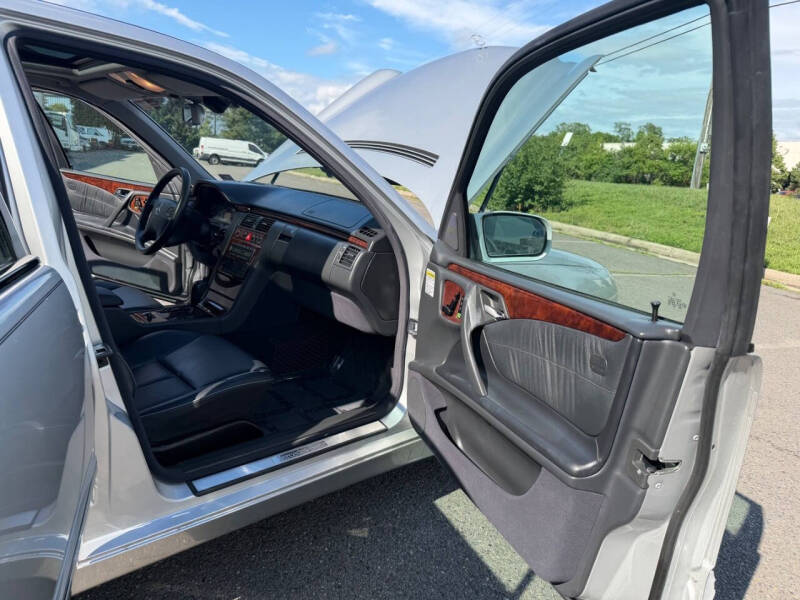 2002 Mercedes-Benz E-Class E 320