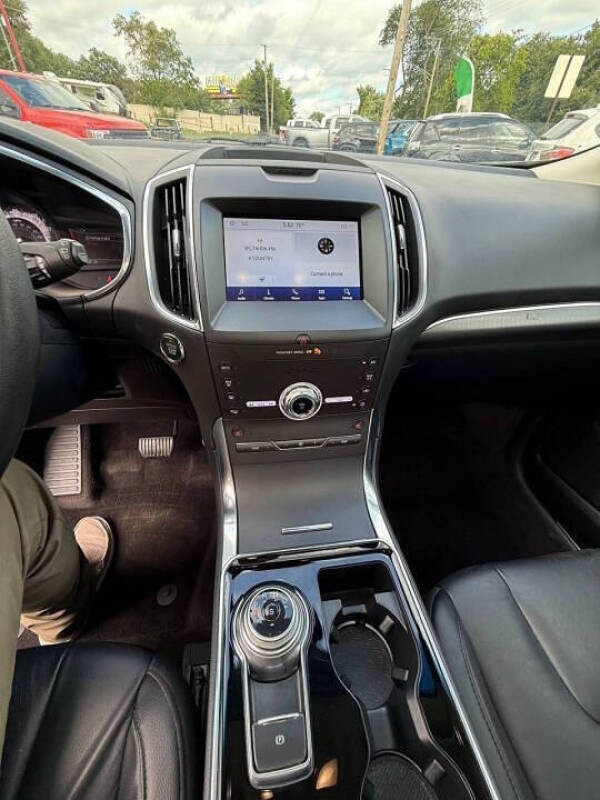 2020 Ford Edge Titanium