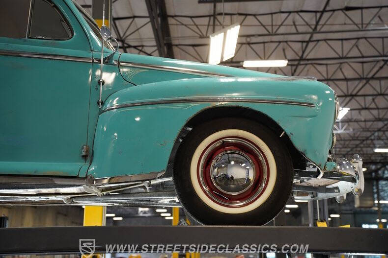 1948 Ford Deluxe