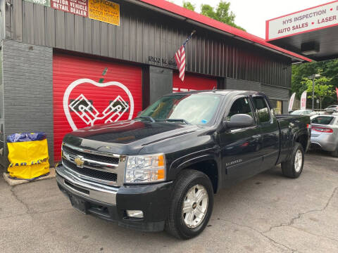 2010 Chevrolet Silverado 1500 for sale at Apple Auto Sales Inc in Camillus NY