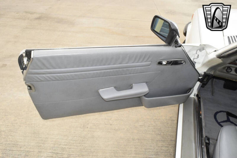 1984 Mercedes-Benz 380-Class 380 SL