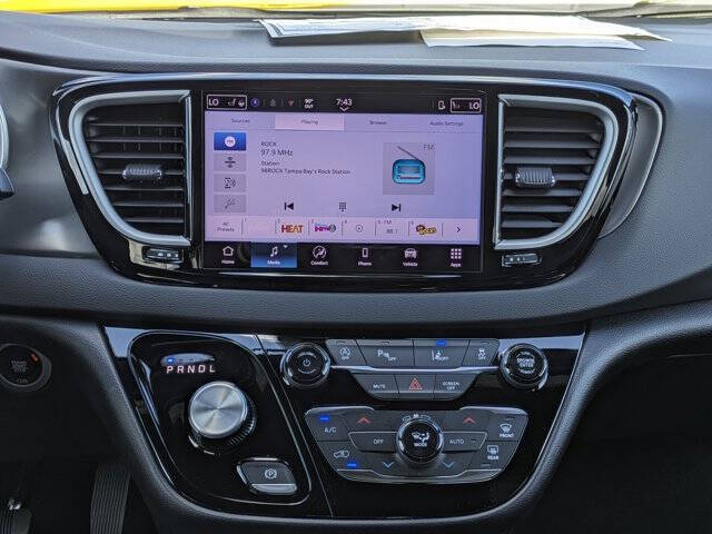 2026 Chrysler Voyager LX