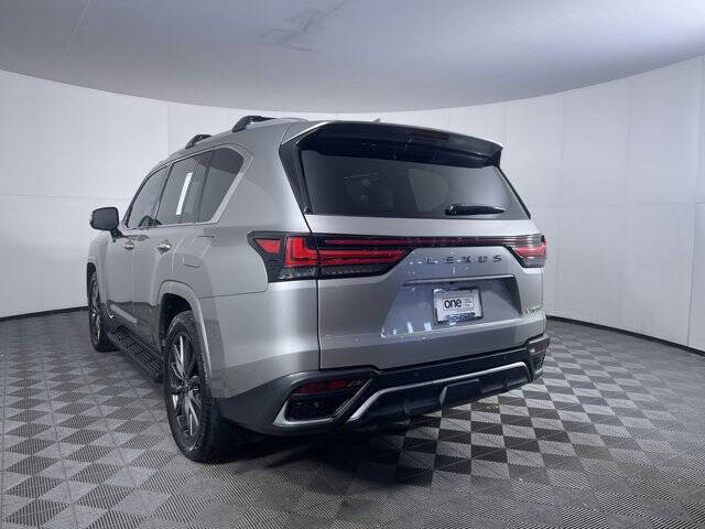 2024 Lexus LX 600 F SPORT Handling