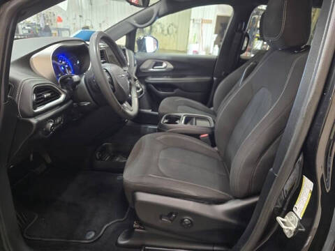 2024 Chrysler Pacifica Touring