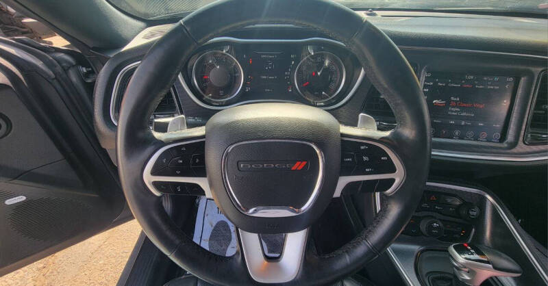 2017 Dodge Challenger SXT Plus