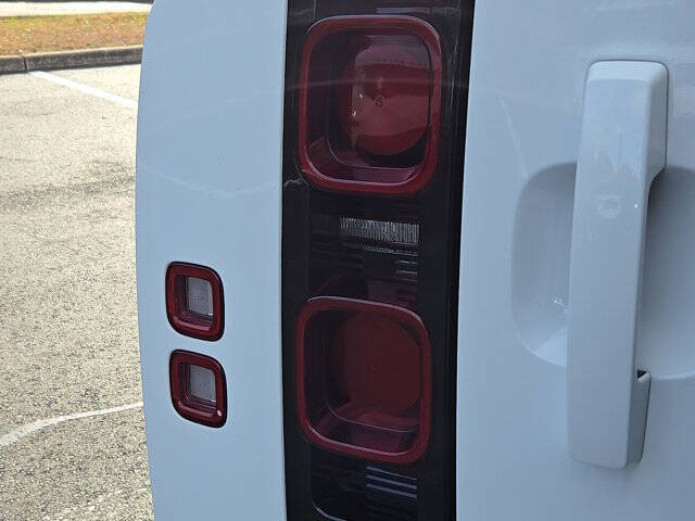 2024 Land Rover Defender 110 P300 S