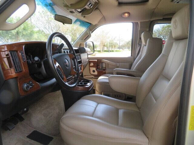 2017 GMC Savana 2500