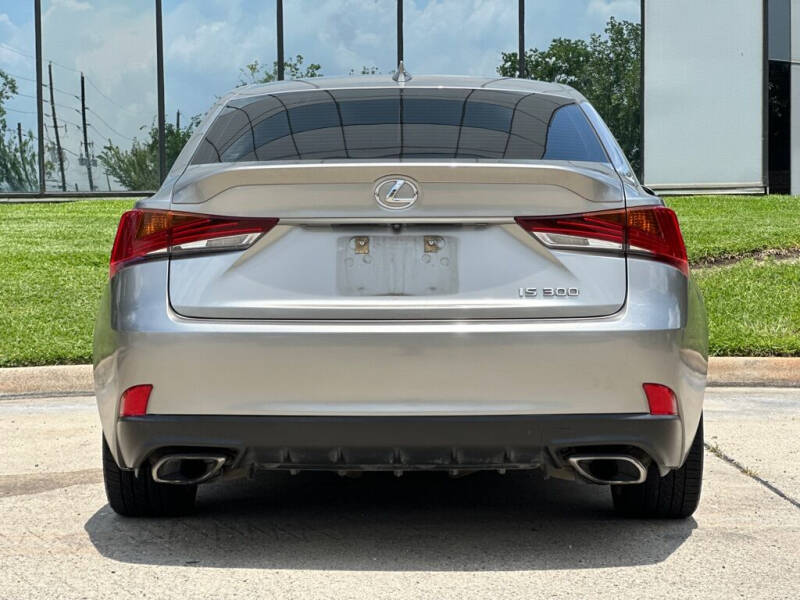 2019 Lexus IS 300