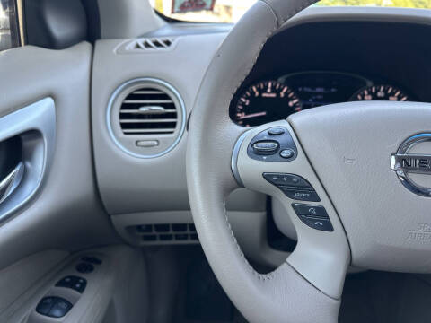 2014 Nissan Pathfinder SV