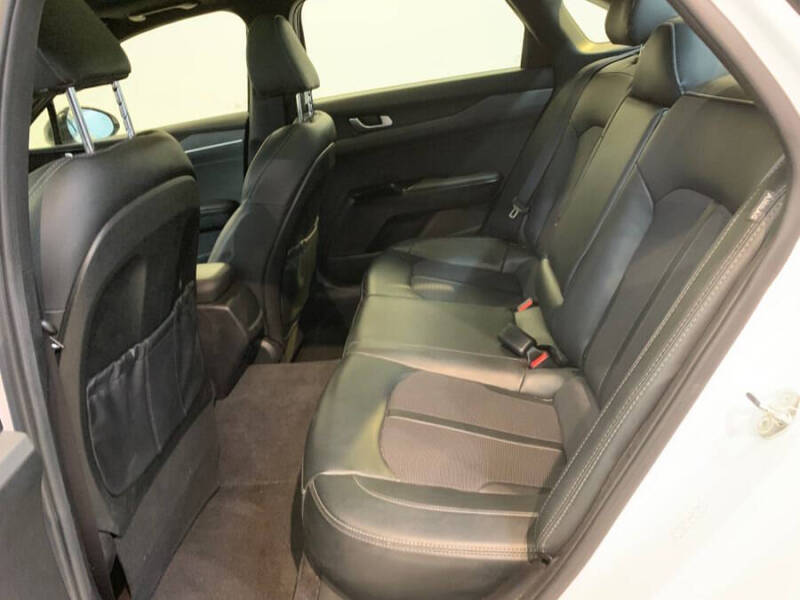 2023 Kia K5